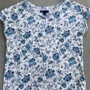 white and blue floral shirt, gap kids, kids t shirt, women’s t shirt